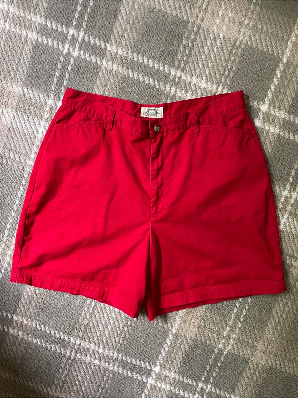 VTG St John’s Bay 100% cotton bright red shorts 14